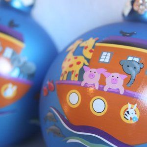 Noah’s Ark – Large Hand Painted Glass Ornaments – Set of 2 (Adorno de Vidrio)